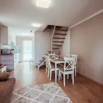 Part - B Epuelet - Privat Vizparttal Siófok