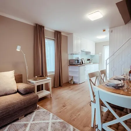 Part Apartman - B Epuelet - Privat Vizparttal * Siofok
